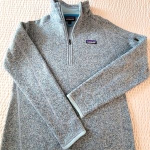 Patagonia 3/4 zip, blue/green womens, worn only once, pet free, smoke-free home.